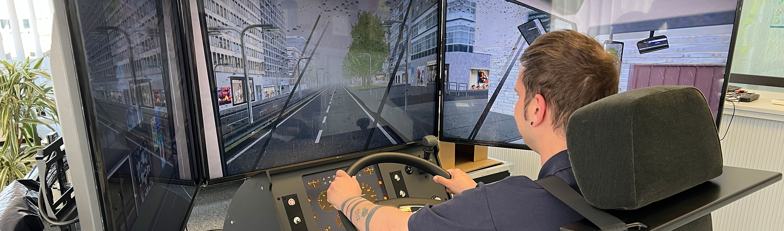 IFAT 2022: Recruiting with video box and driving simulator